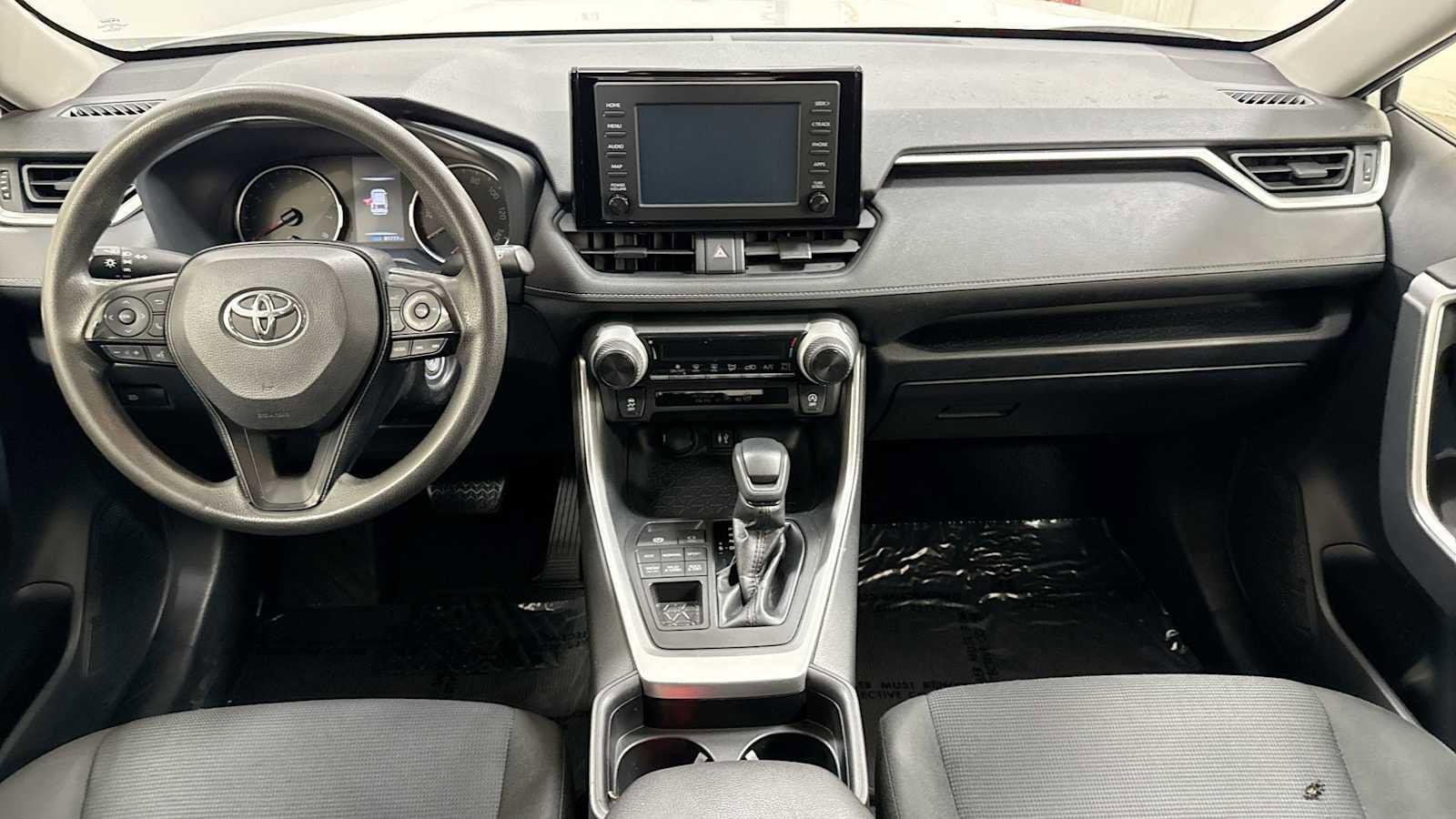 Thumbnail: 2019 Toyota RAV4 - 25