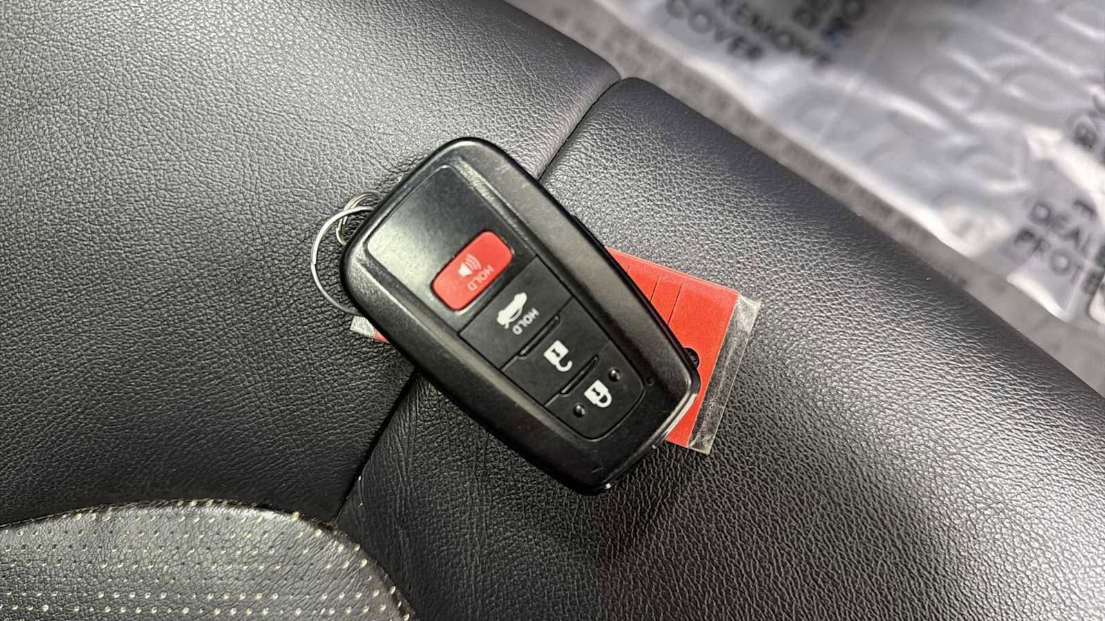 Thumbnail: 2019 Toyota Camry - 31