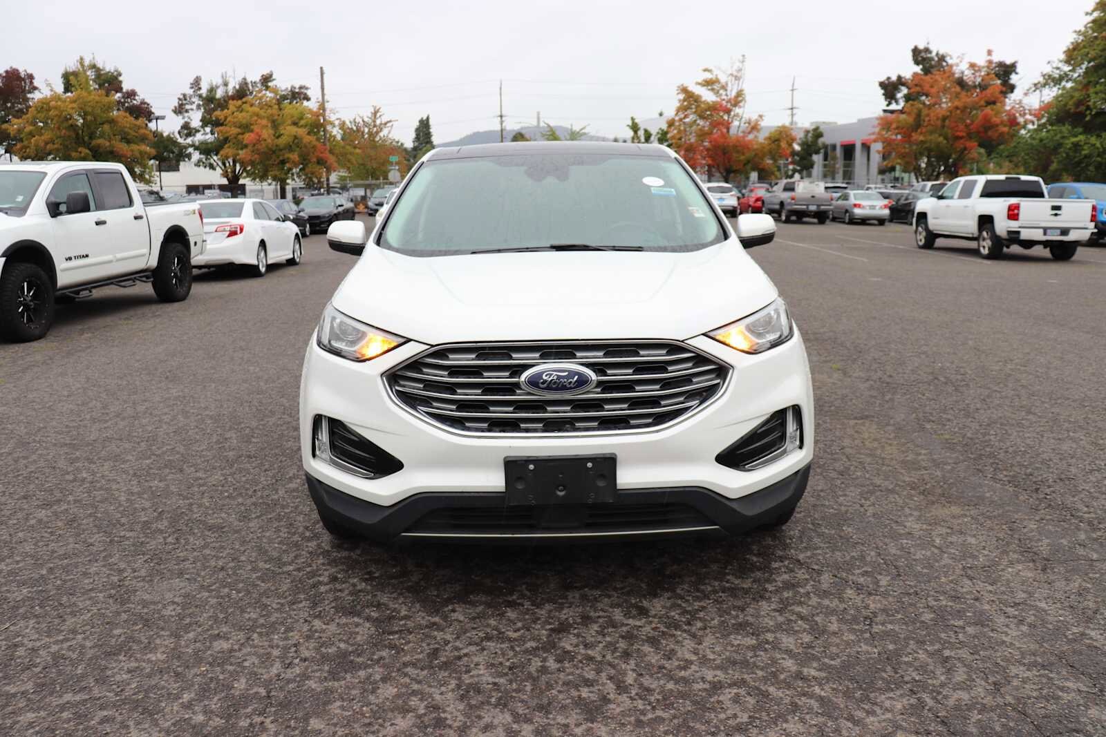 2020 Ford Edge SEL photo 2