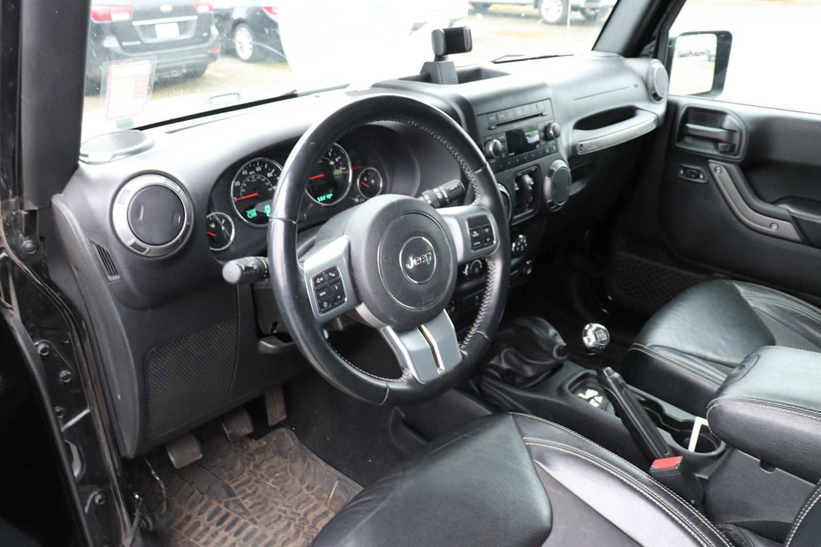 Thumbnail: 2017 Jeep Wrangler - 10