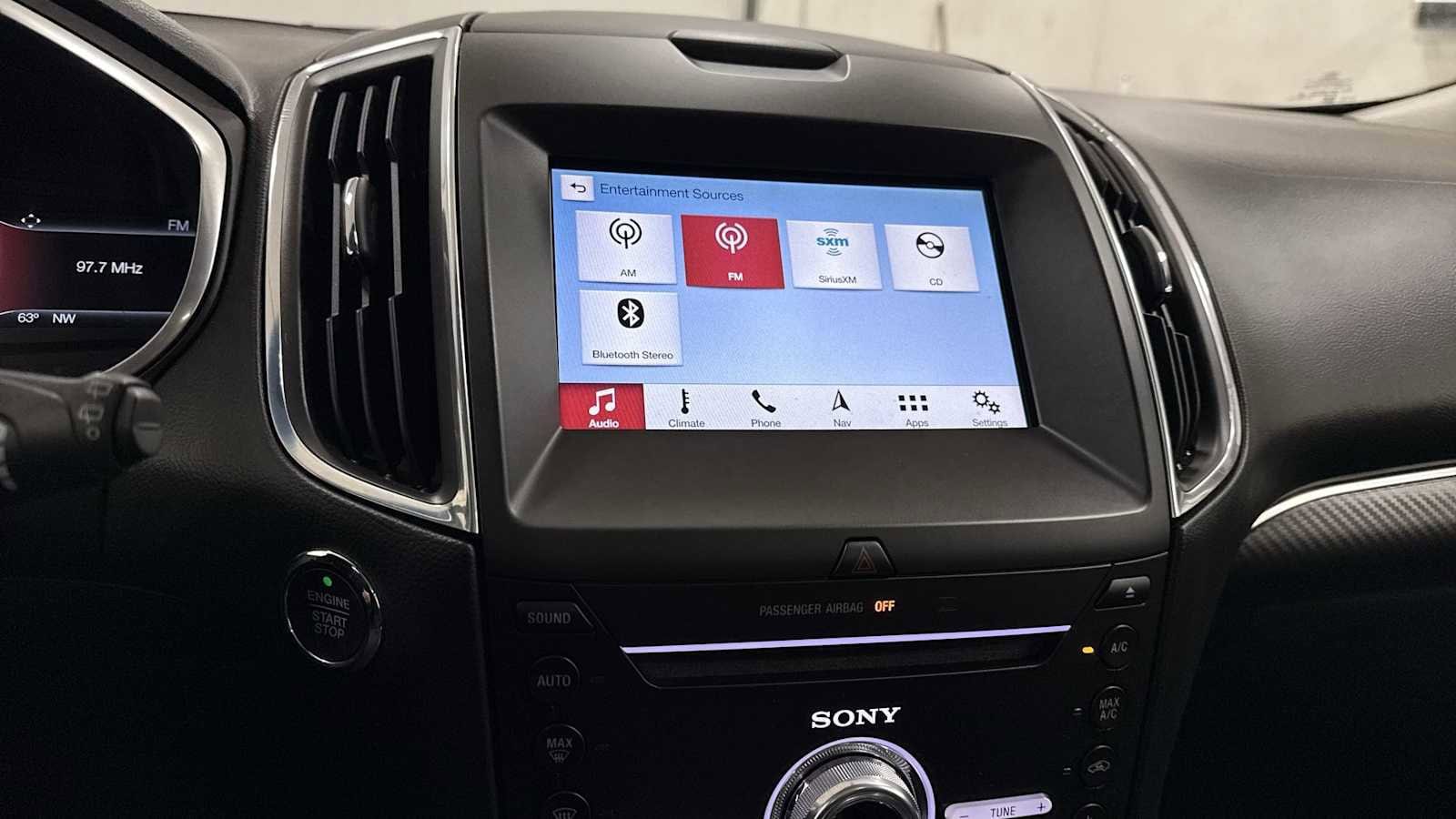 Thumbnail: 2018 Ford Edge - 18