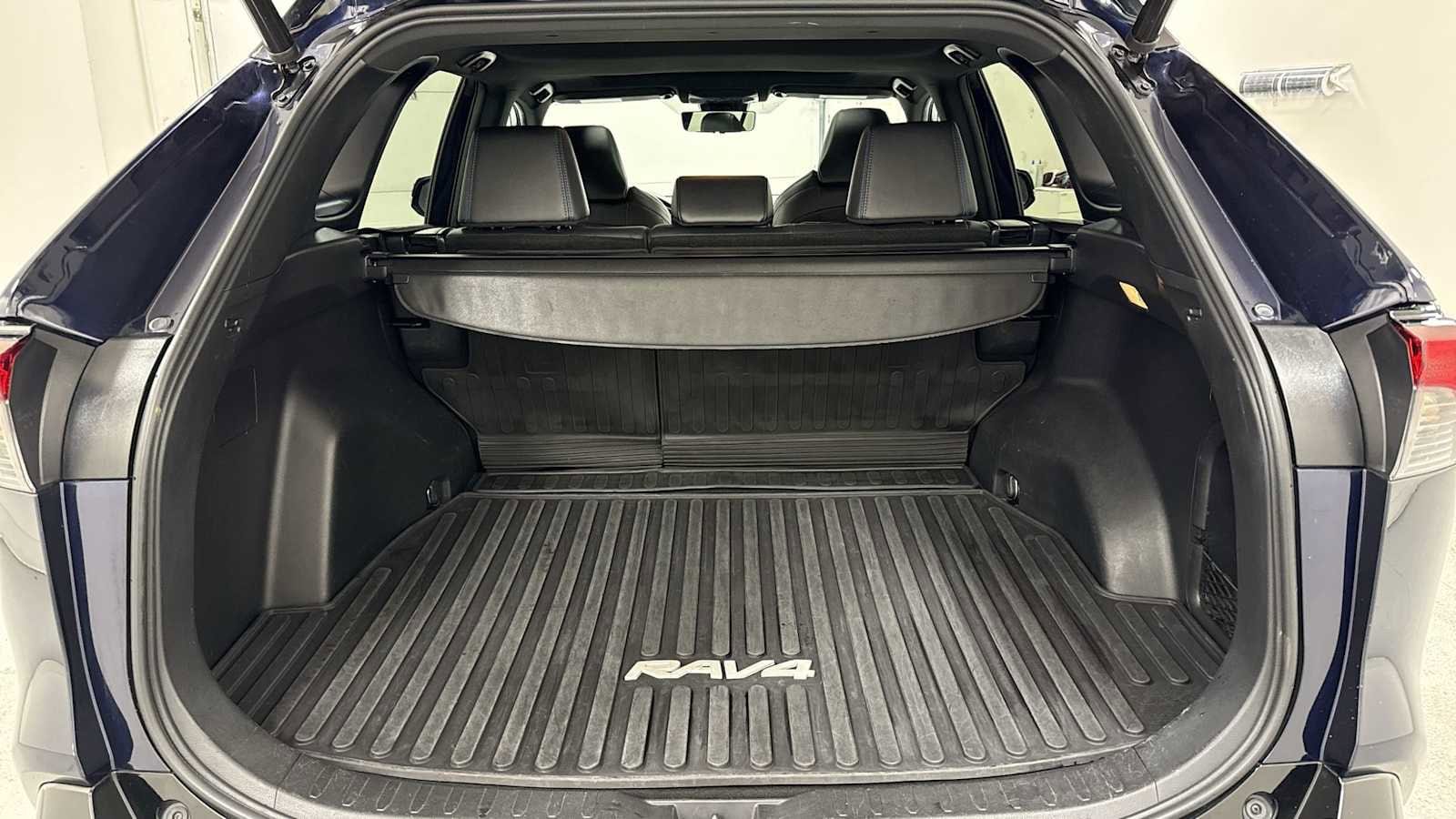 Thumbnail: 2021 Toyota RAV4 - 27