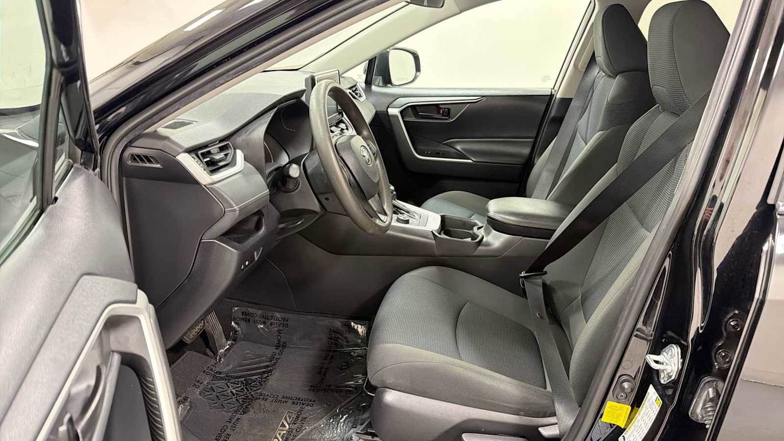 Thumbnail: 2021 Toyota RAV4 - 13