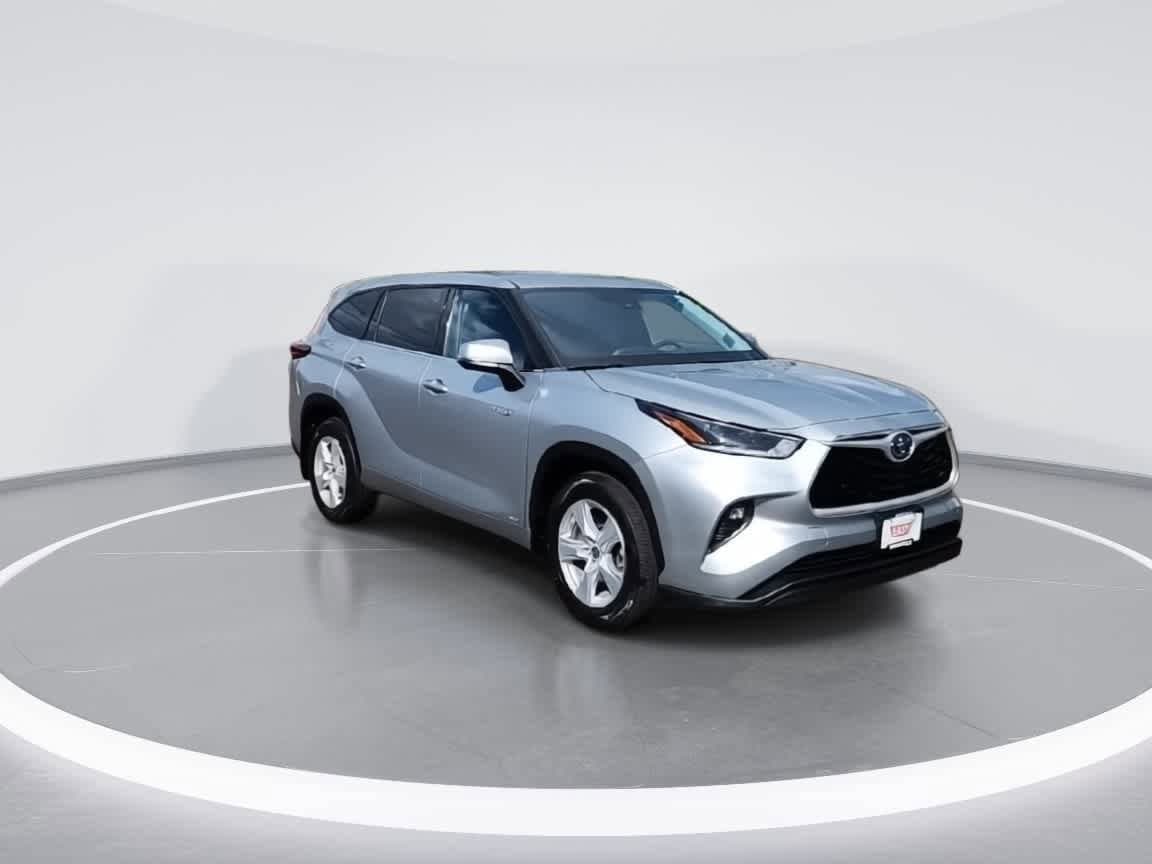 Thumbnail: 2021 Toyota Highlander - 2