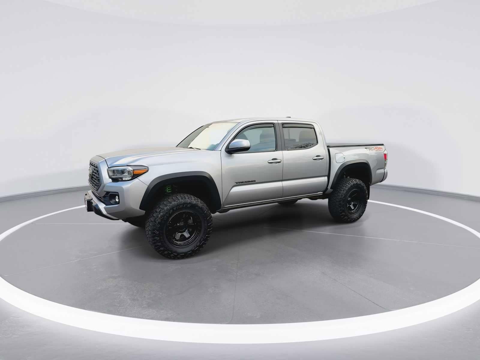 Thumbnail: 2020 Toyota Tacoma - 4