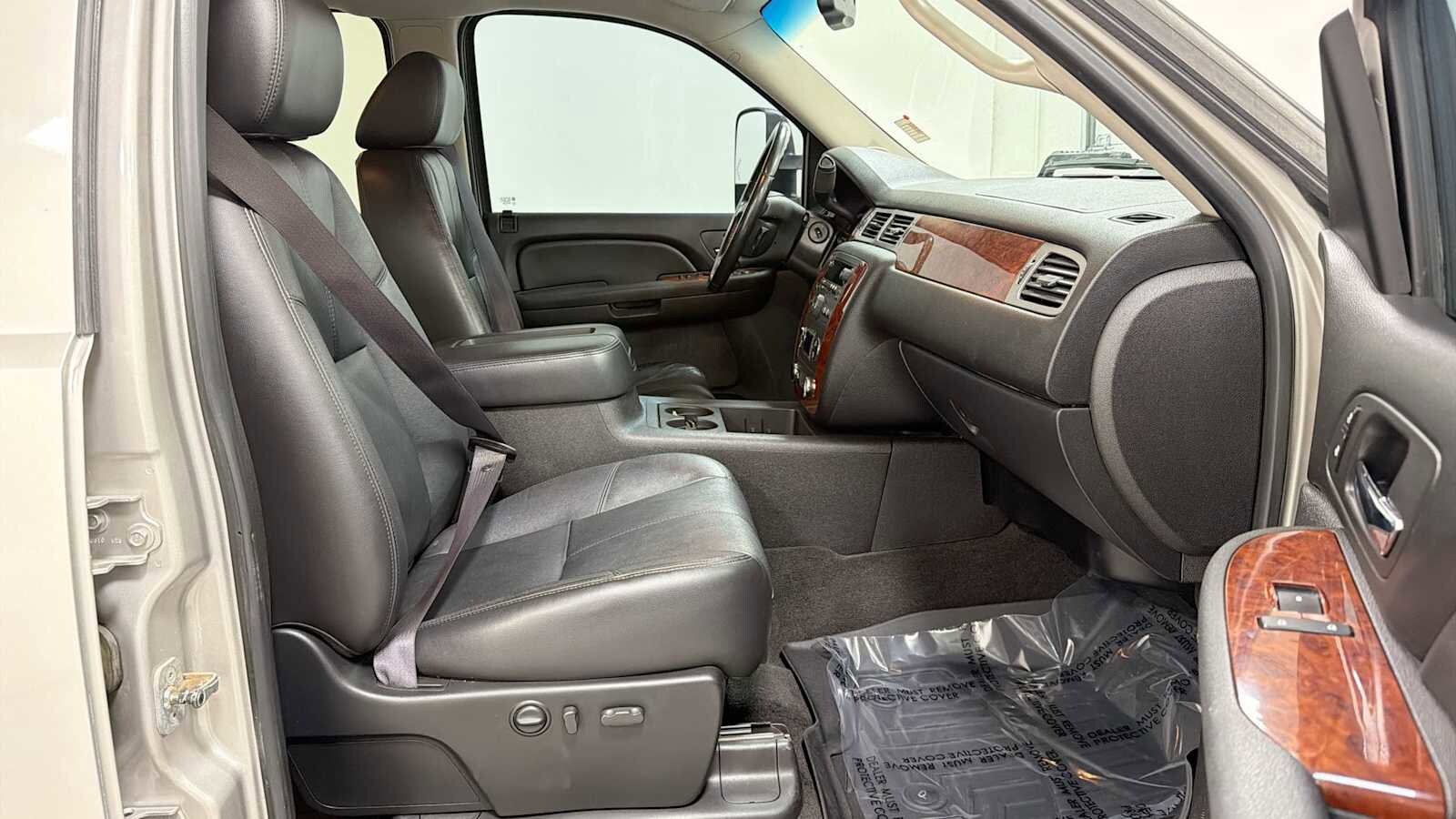 Thumbnail: 2009 Chevrolet Silverado 3500 - 28