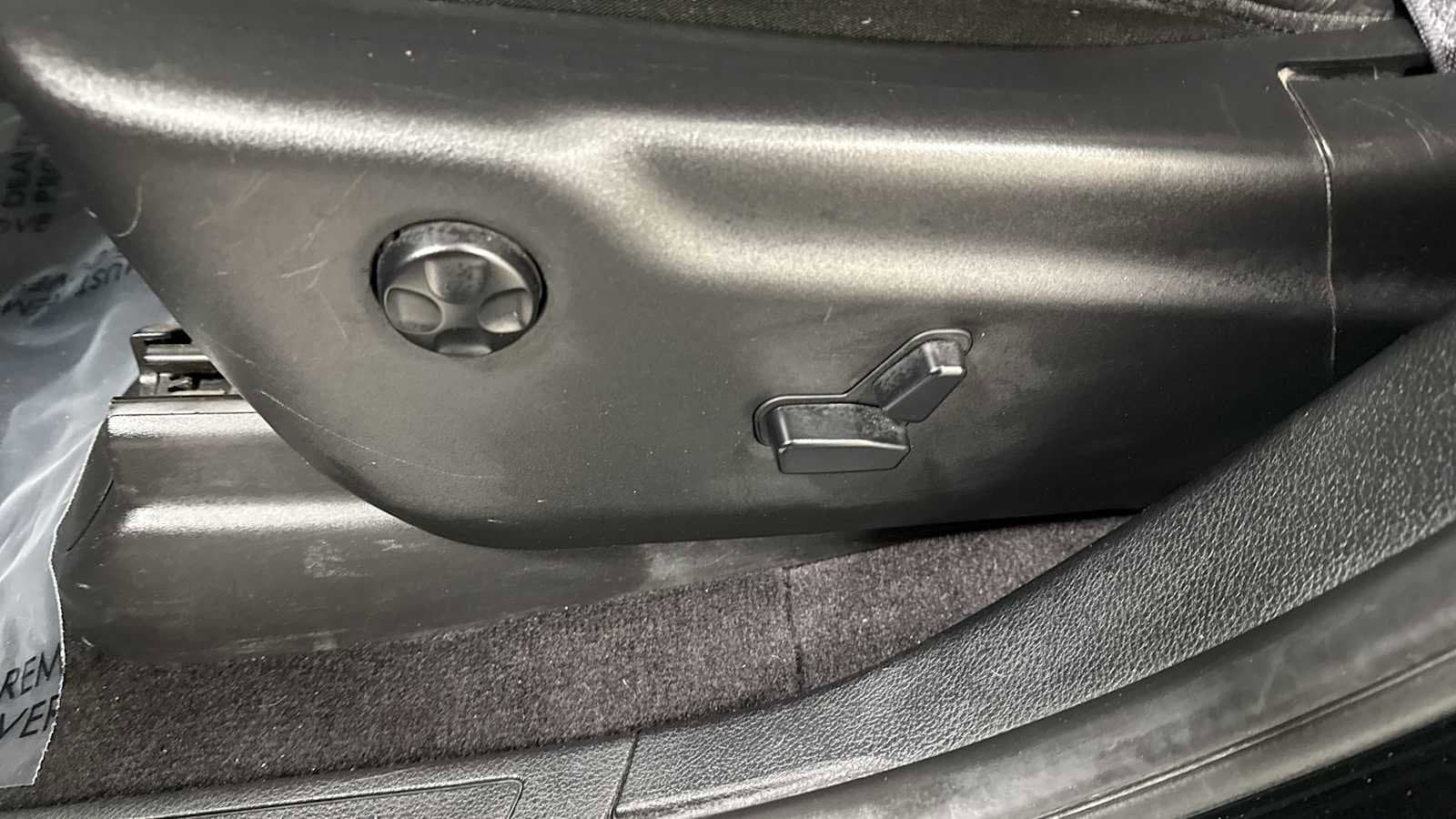 Thumbnail: 2018 Jeep Grand Cherokee - 14