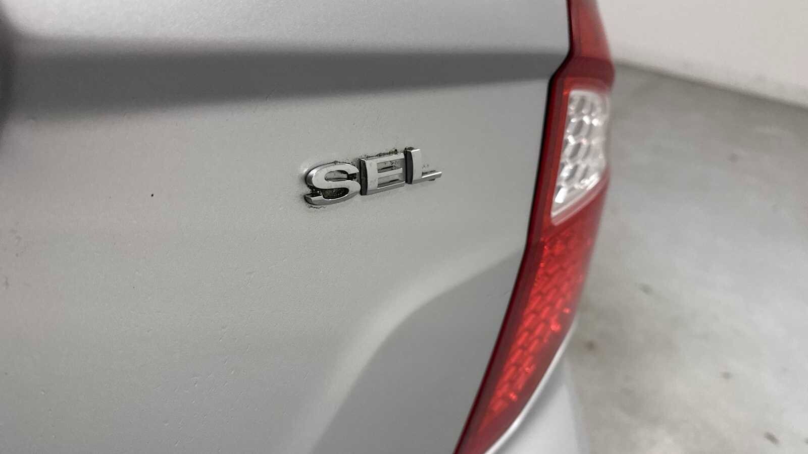 Thumbnail: 2011 Ford Fusion - 27