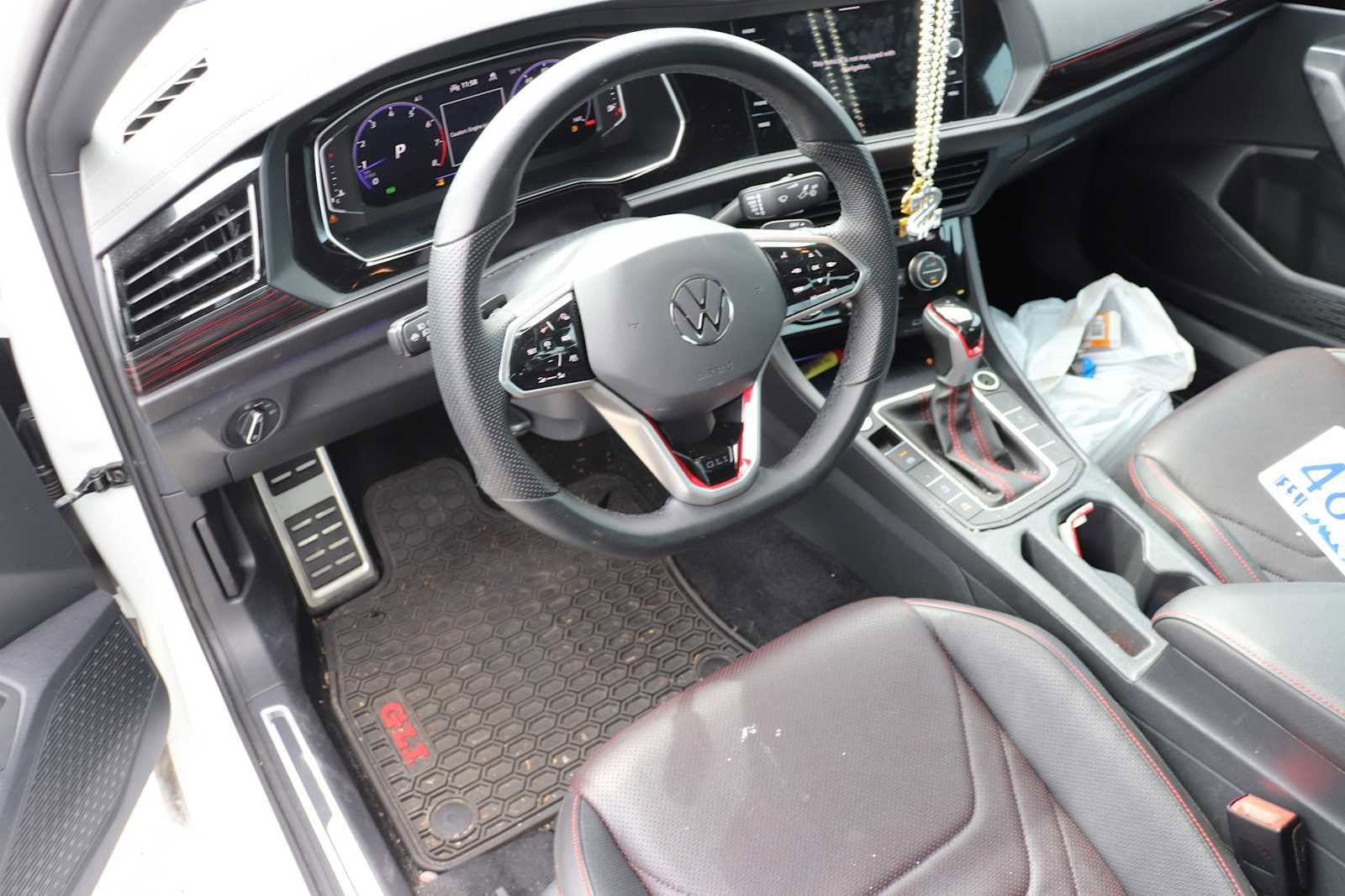 Thumbnail: 2023 Volkswagen Jetta - 10