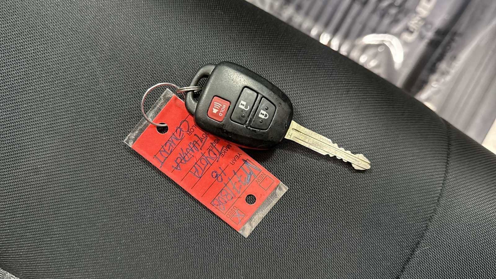 Thumbnail: 2018 Toyota Tundra - 30