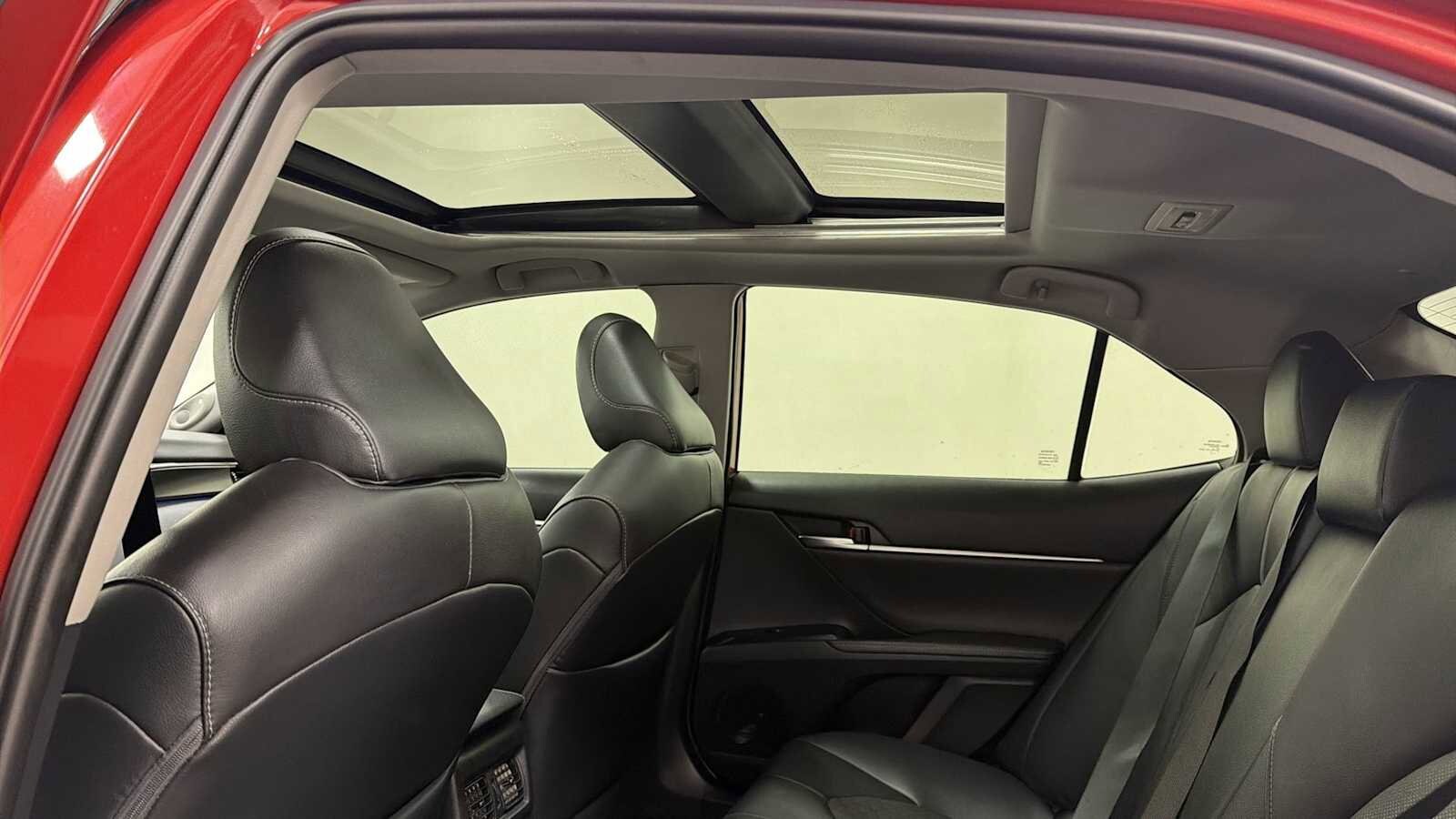 Thumbnail: 2019 Toyota Camry - 23