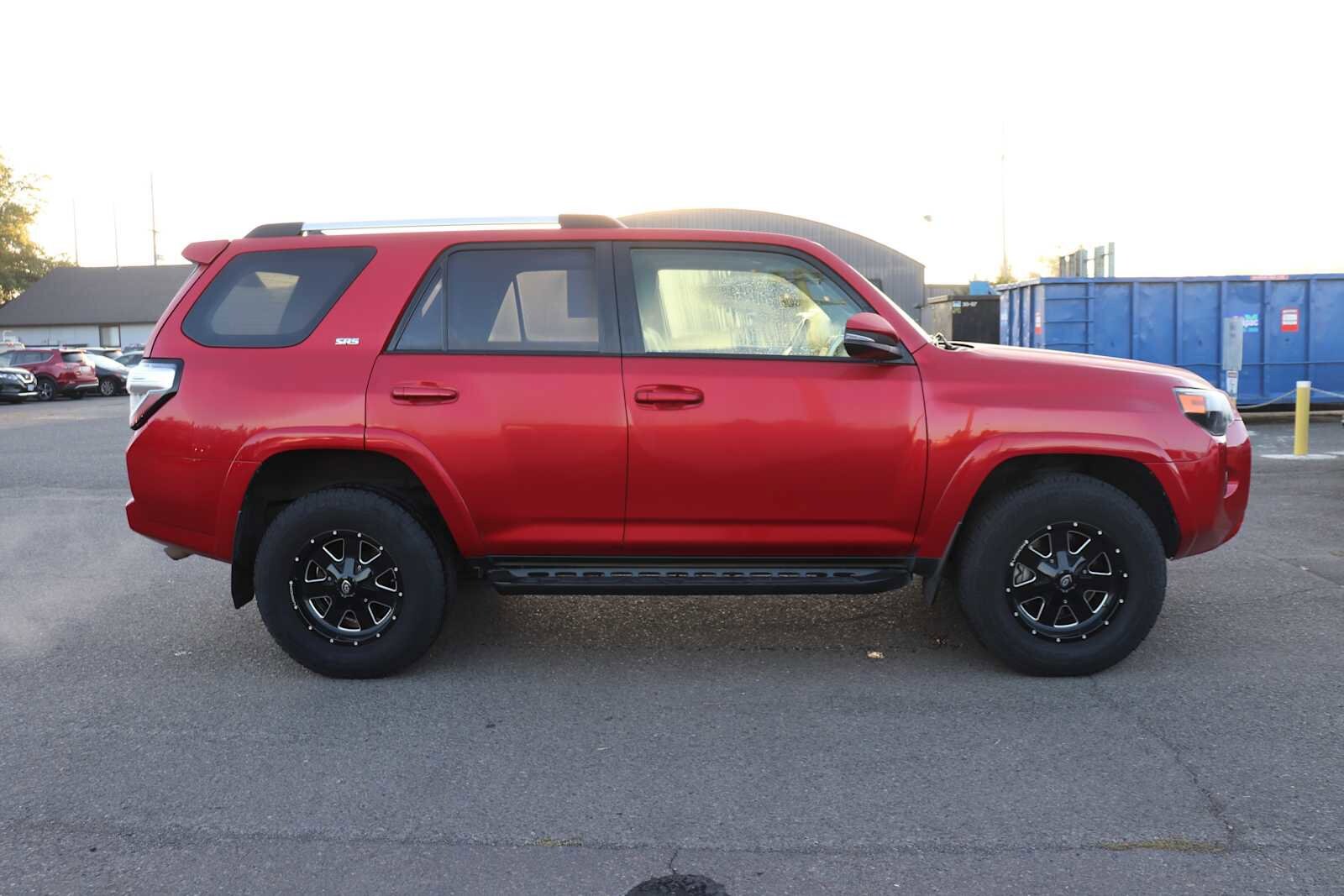 2022 Toyota 4Runner SR5 Premium photo 4