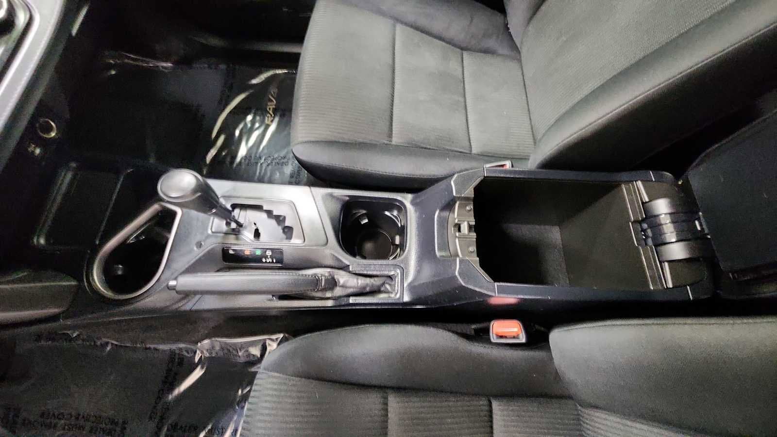 Thumbnail: 2017 Toyota RAV4 - 22