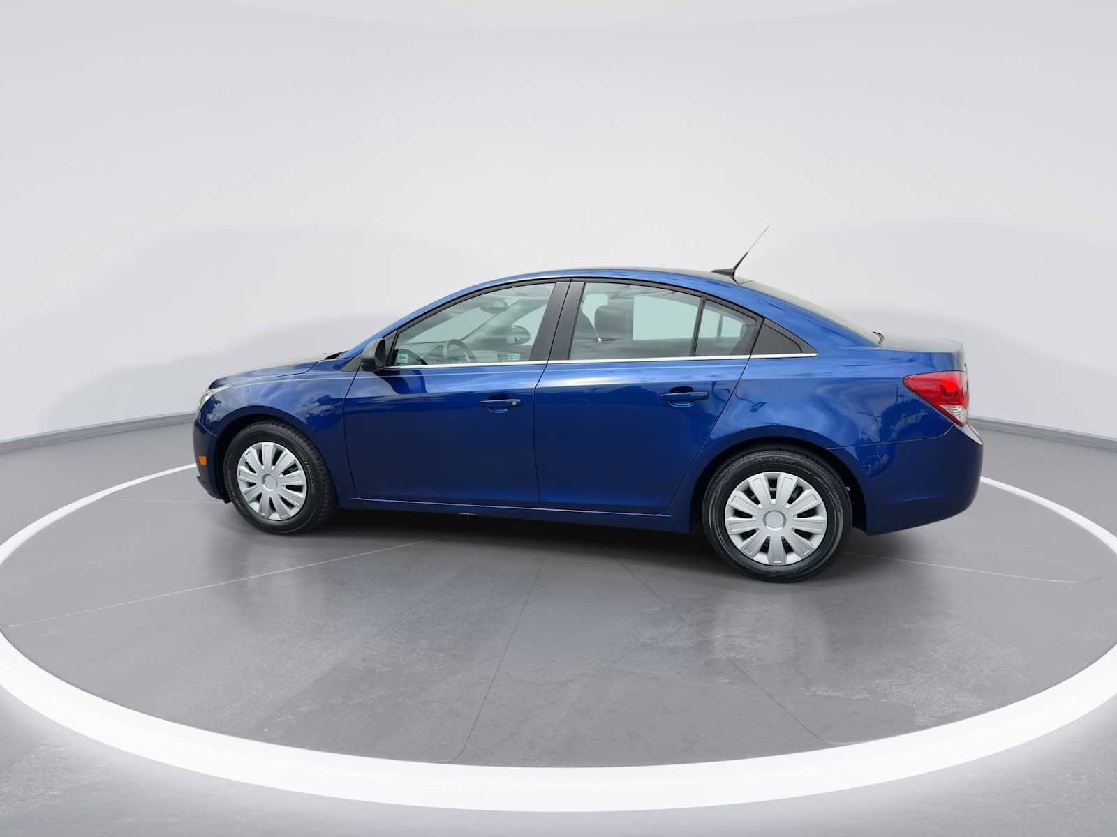 Thumbnail: 2012 Chevrolet Cruze - 5