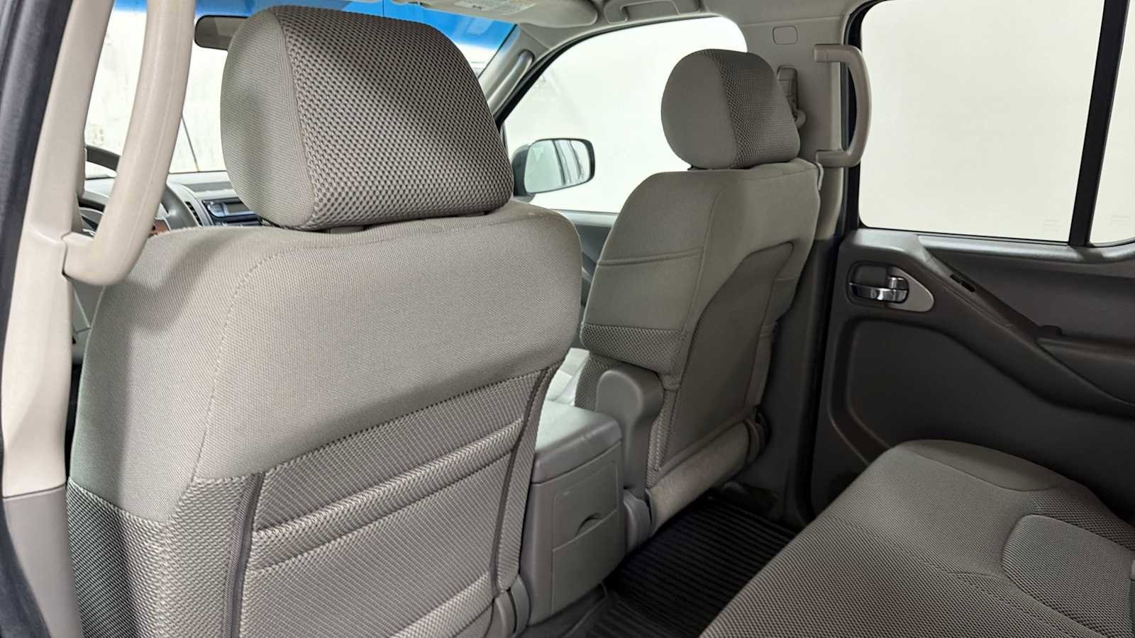 Thumbnail: 2005 Nissan Frontier - 23