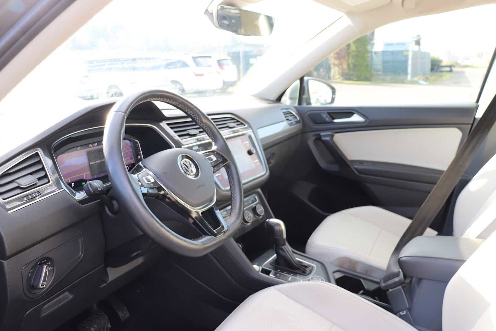 Thumbnail: 2021 Volkswagen Tiguan - 10