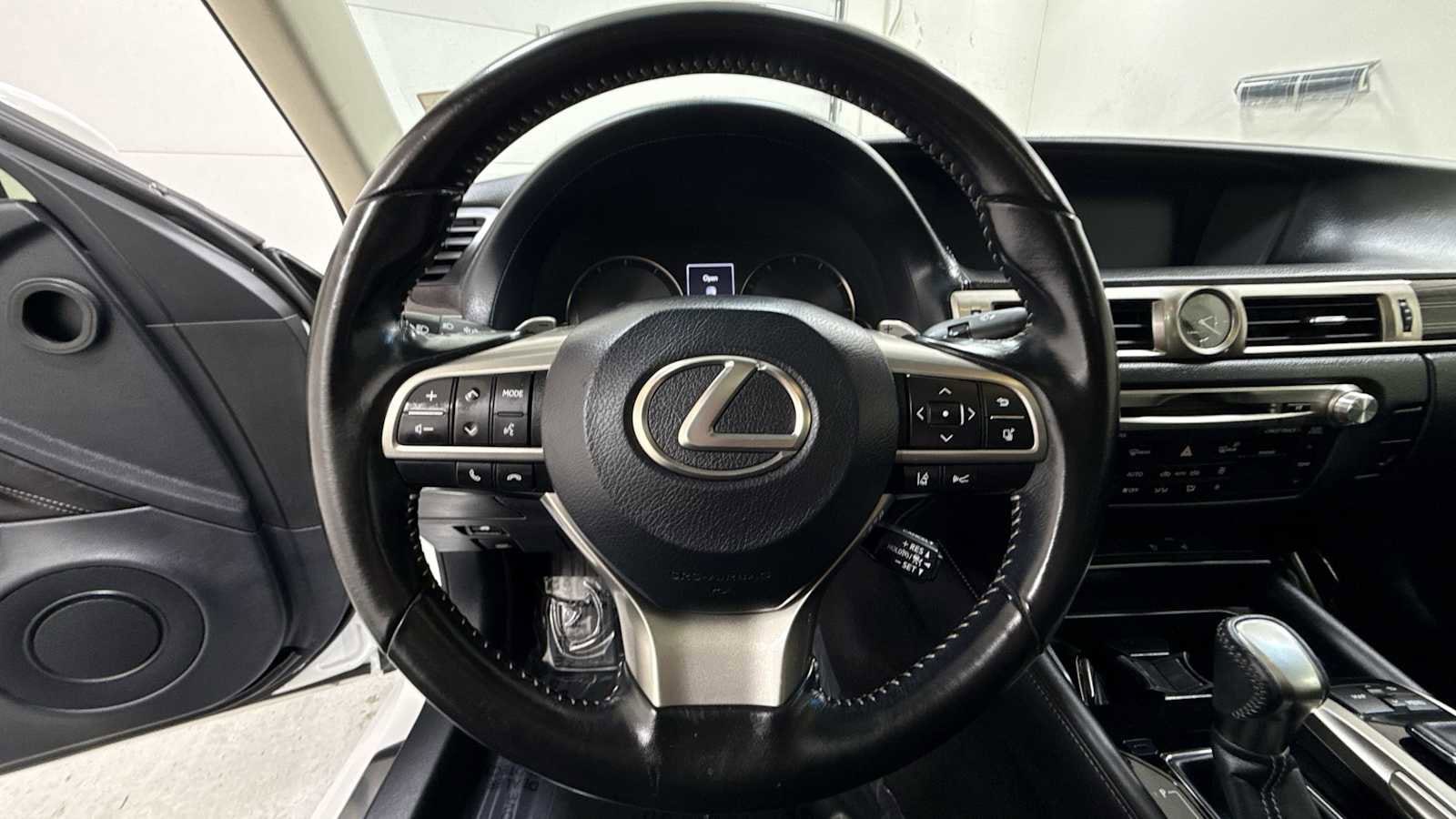 Thumbnail: 2018 Lexus GS - 16