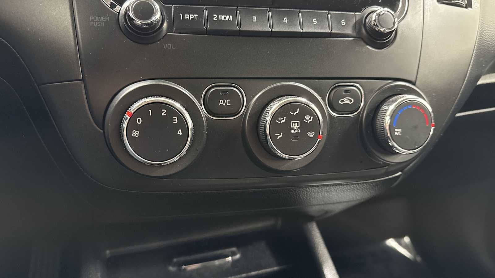 Thumbnail: 2017 Kia Forte - 21