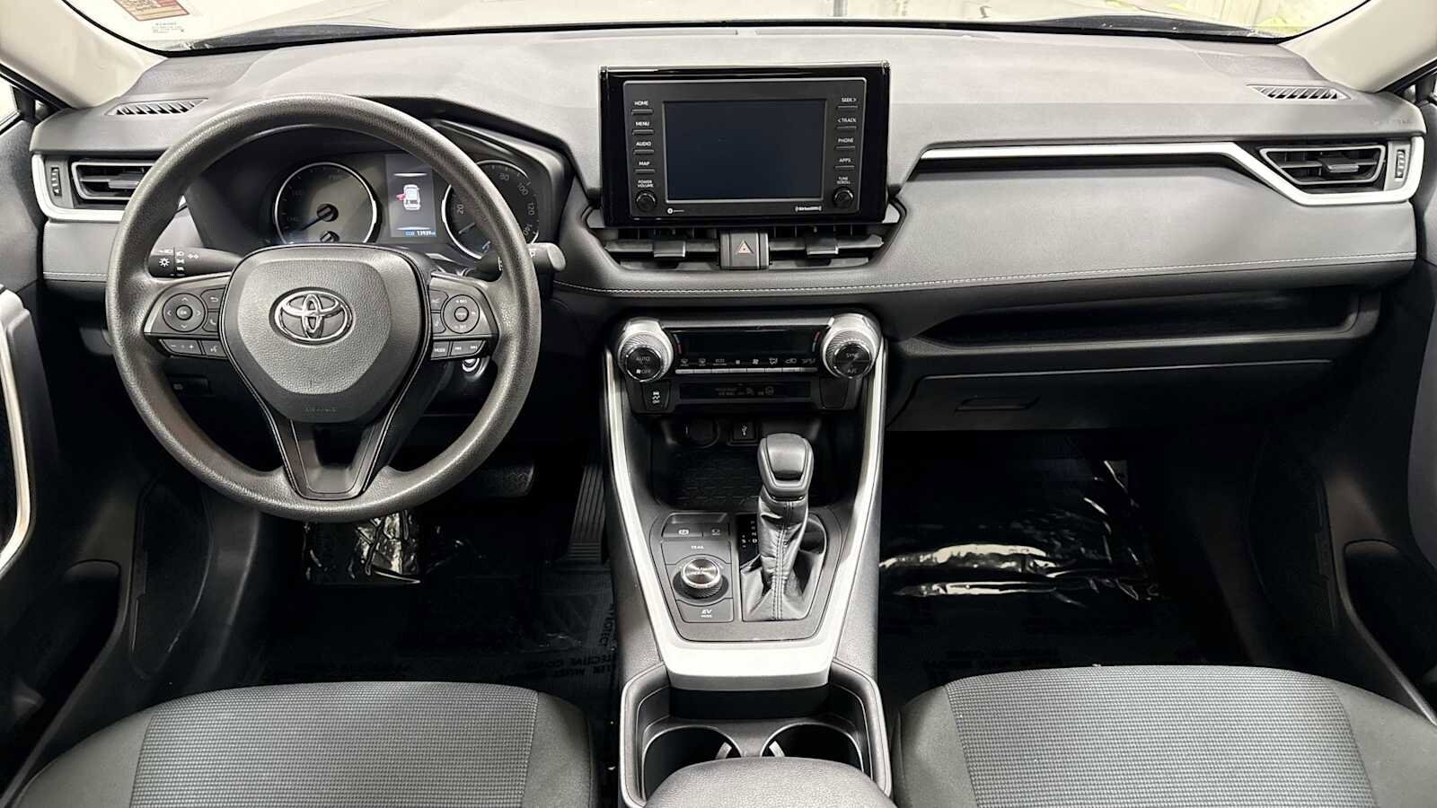 Thumbnail: 2021 Toyota RAV4 - 25