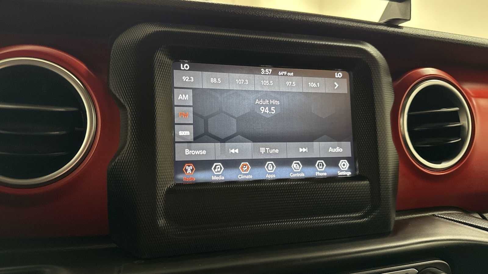 Thumbnail: 2020 Jeep Gladiator - 18