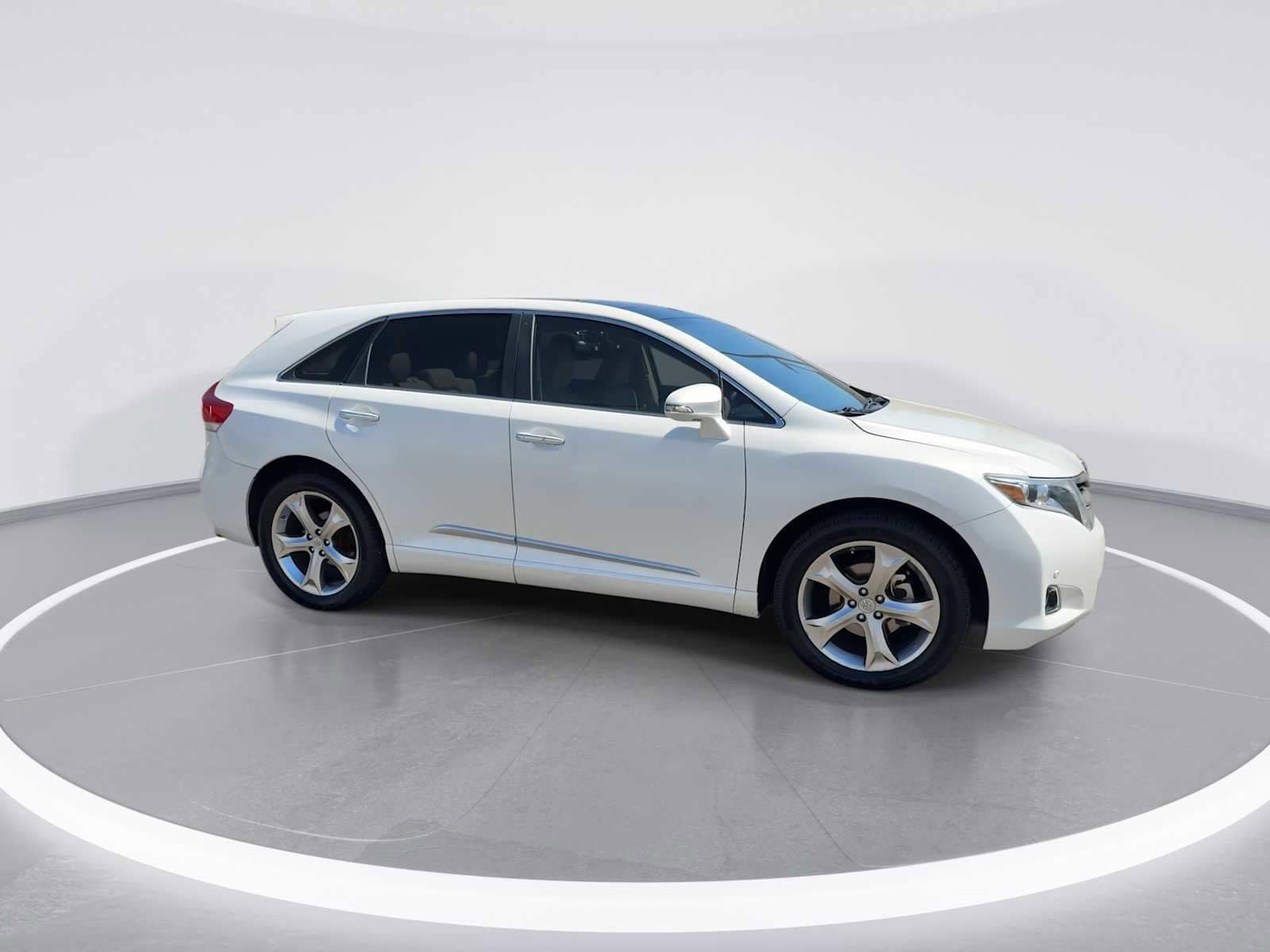 Thumbnail: 2015 Toyota Venza - 9