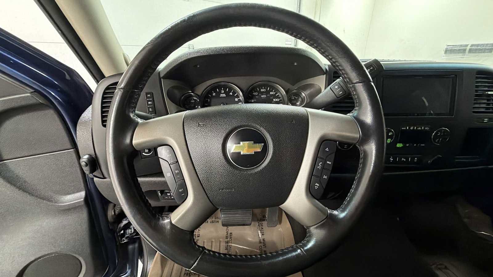 Thumbnail: 2012 Chevrolet Silverado 1500 - 16
