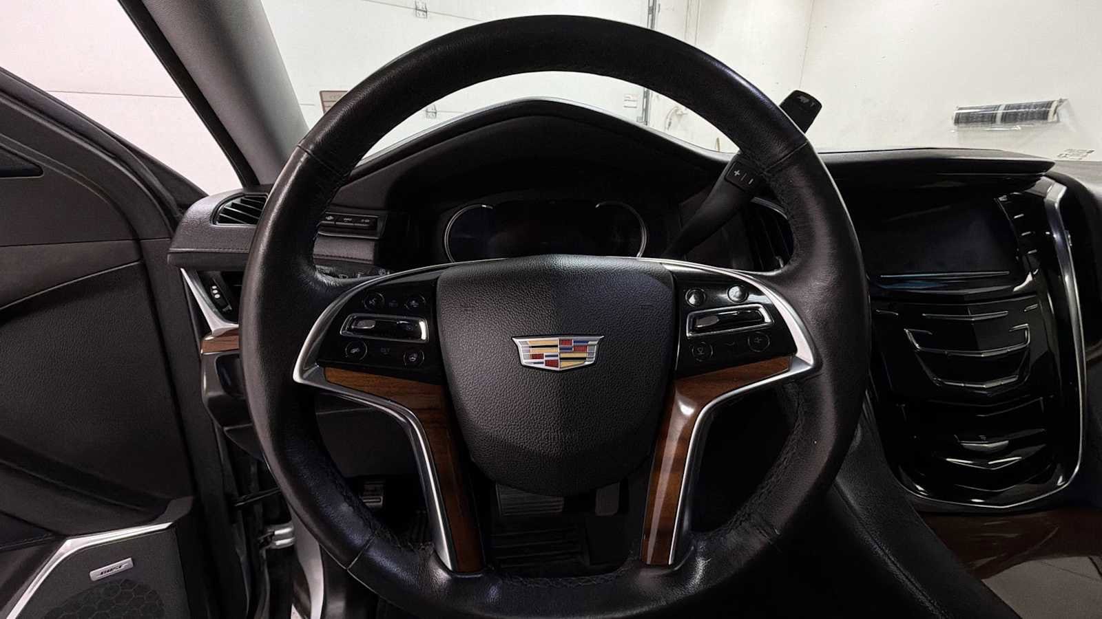 Thumbnail: 2016 Cadillac Escalade - 16