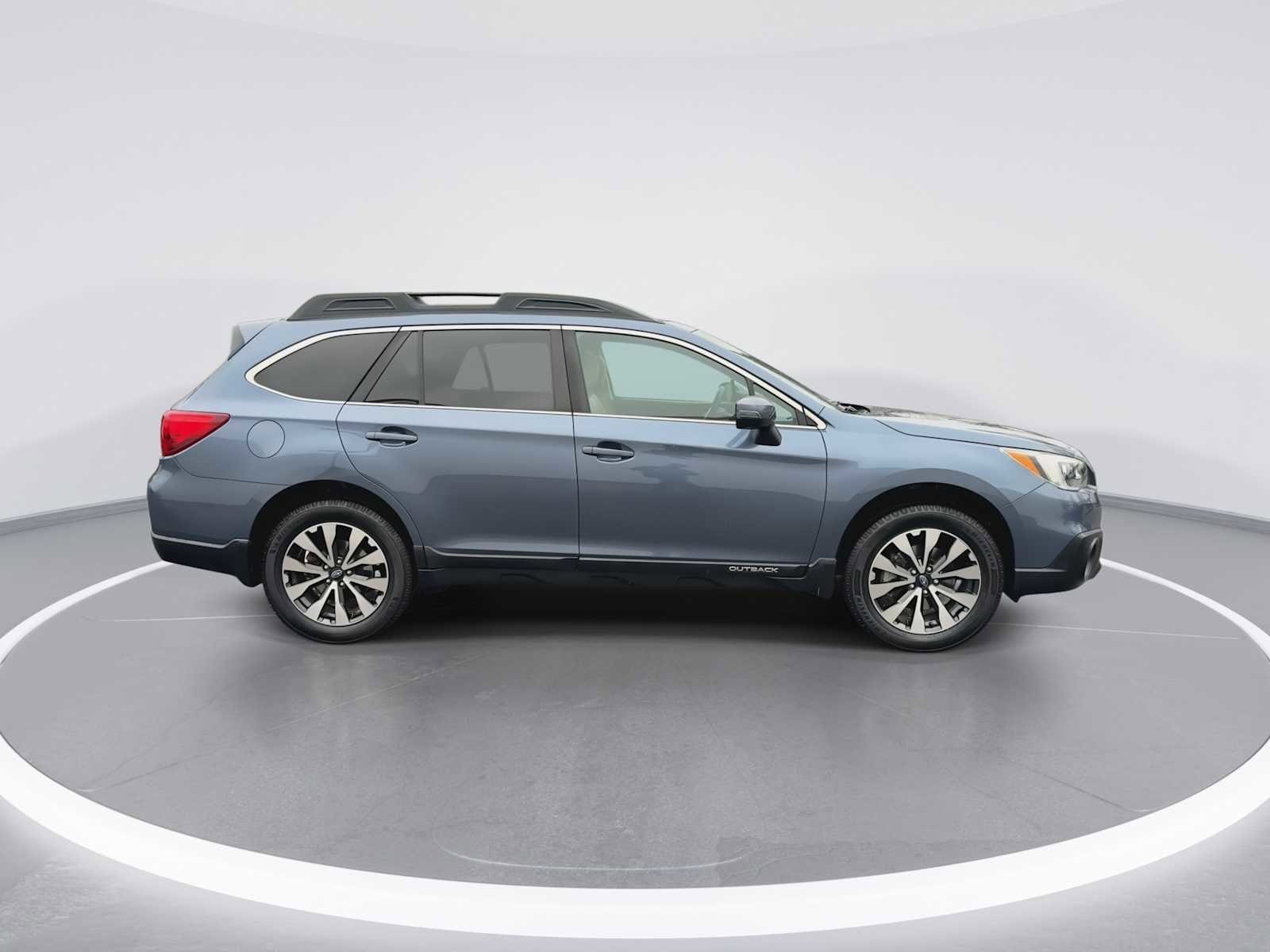 Thumbnail: 2017 Subaru Outback - 9