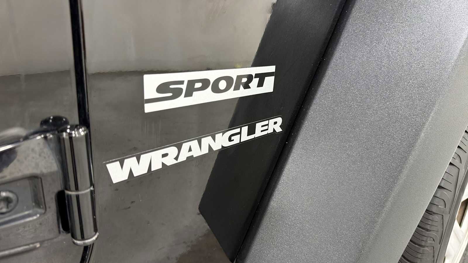 Thumbnail: 2012 Jeep Wrangler - 26
