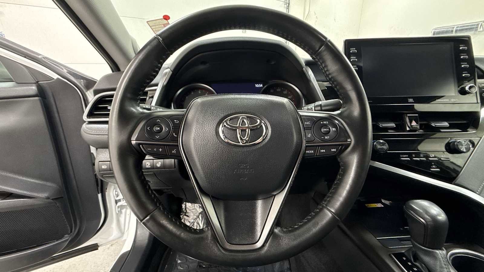 Thumbnail: 2023 Toyota Camry - 16