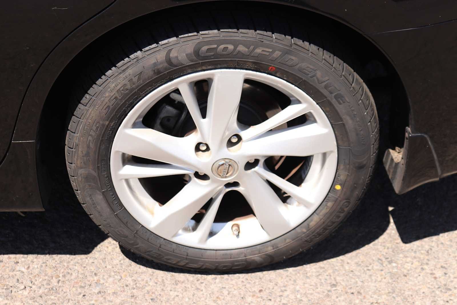 Thumbnail: 2015 Nissan Altima - 8