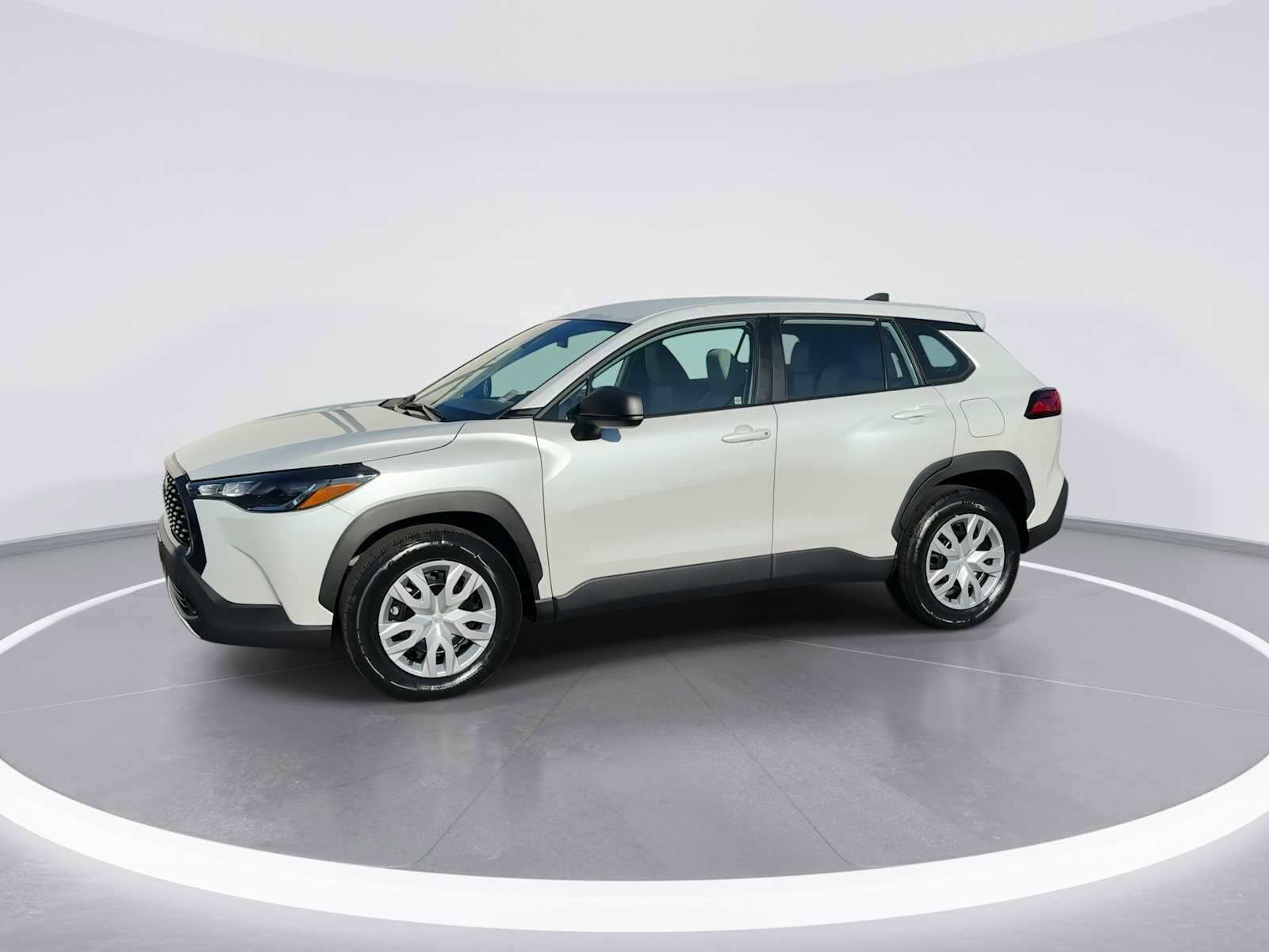 2022 Toyota Corolla Cross L photo 4