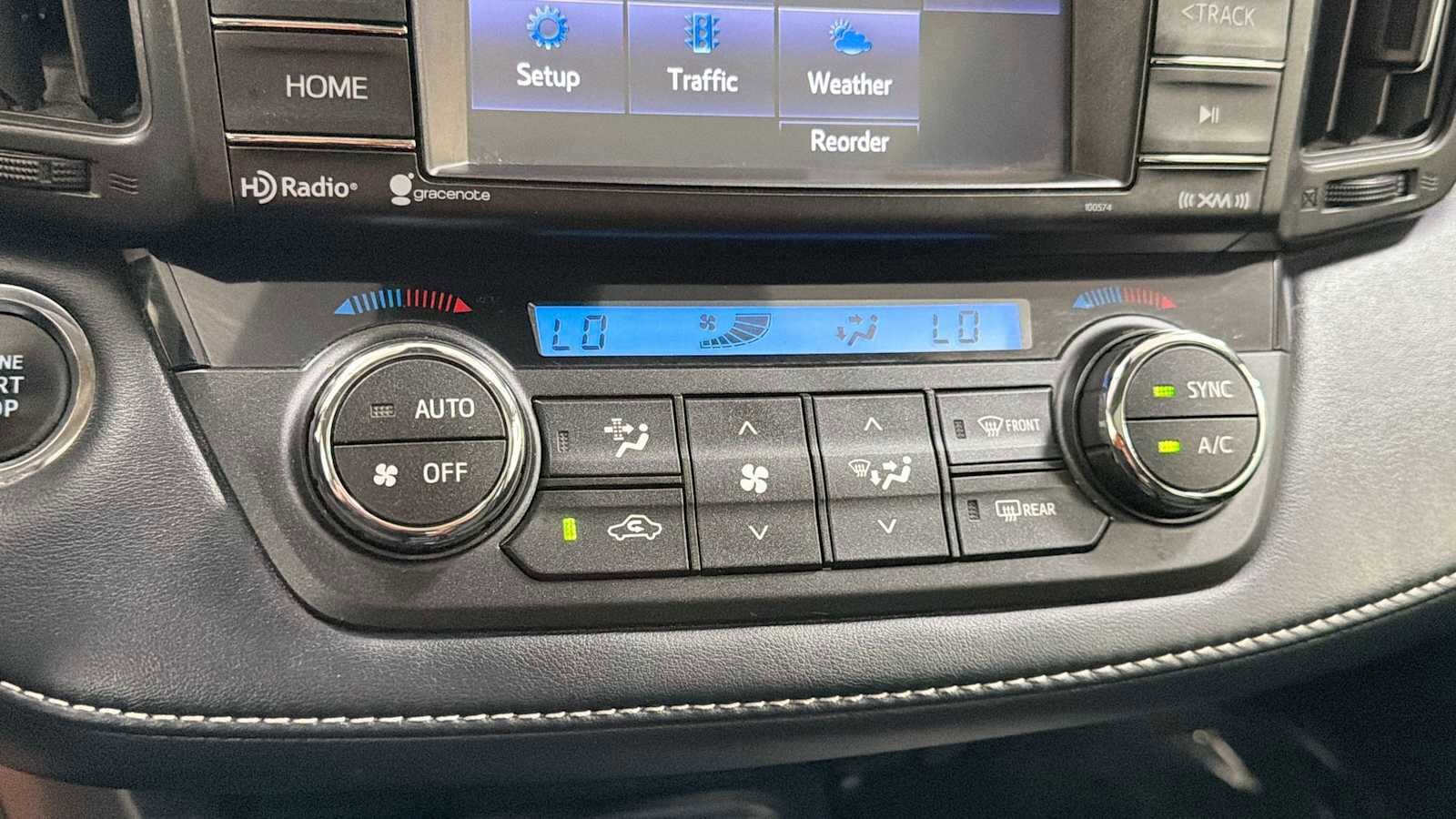 Thumbnail: 2018 Toyota RAV4 - 20