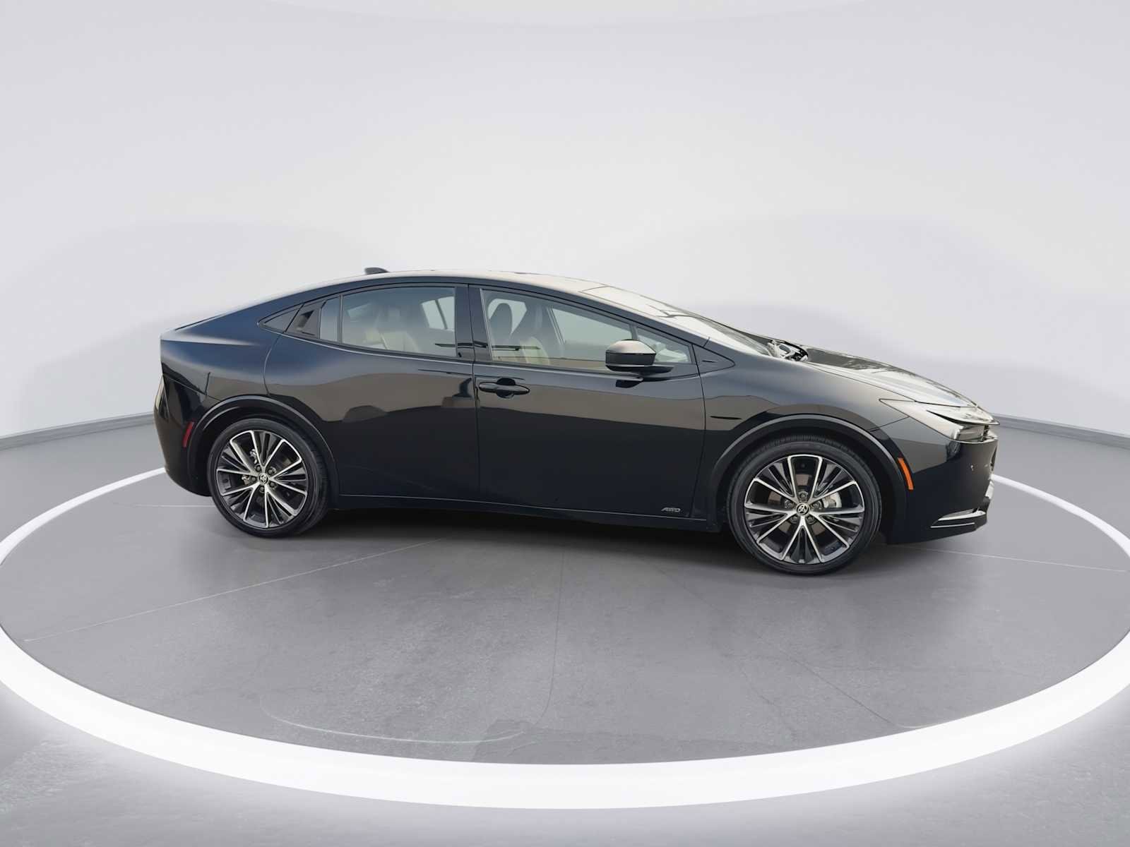 Thumbnail: 2025 Toyota Prius - 9