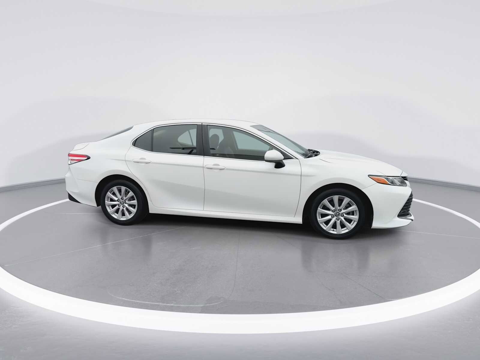 Thumbnail: 2018 Toyota Camry - 9