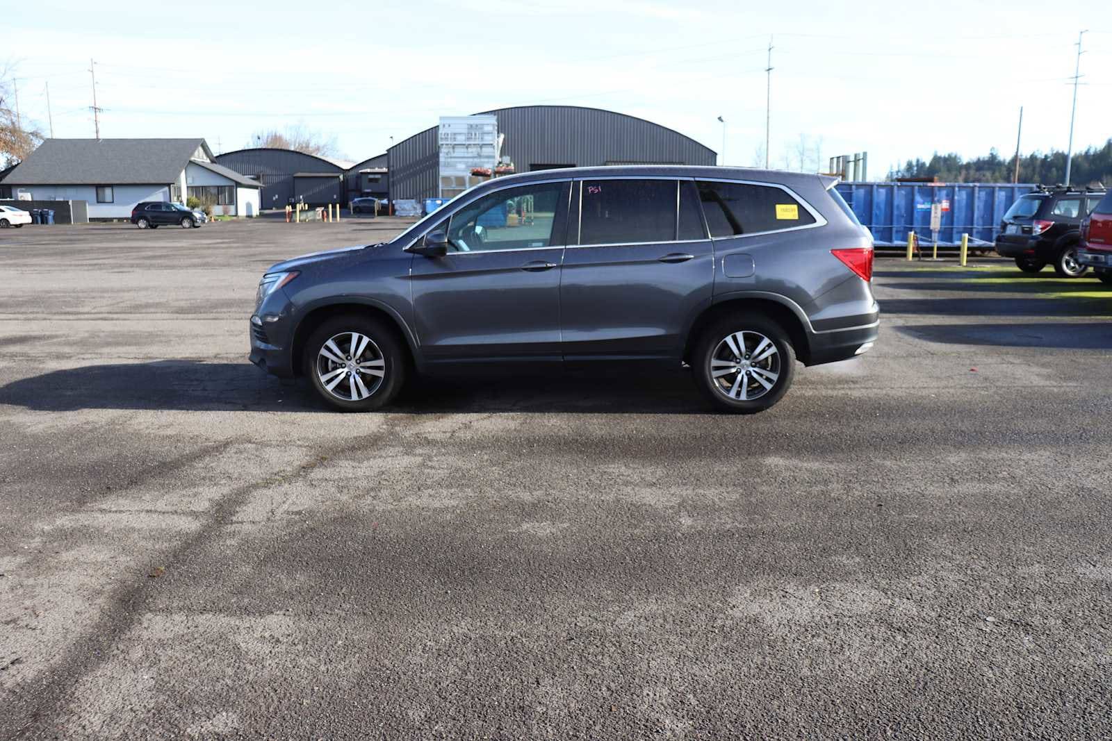 Thumbnail: 2018 Honda Pilot - 8