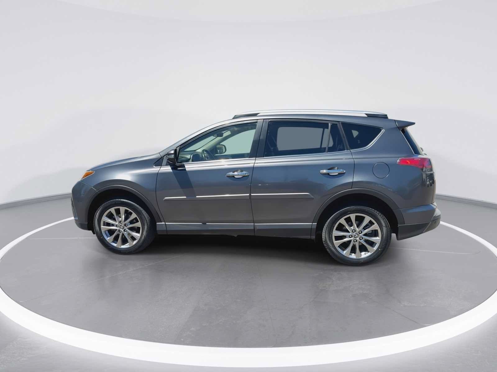 Thumbnail: 2018 Toyota RAV4 - 5