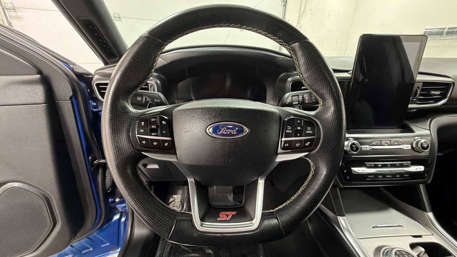 Thumbnail: 2020 Ford Explorer - 15
