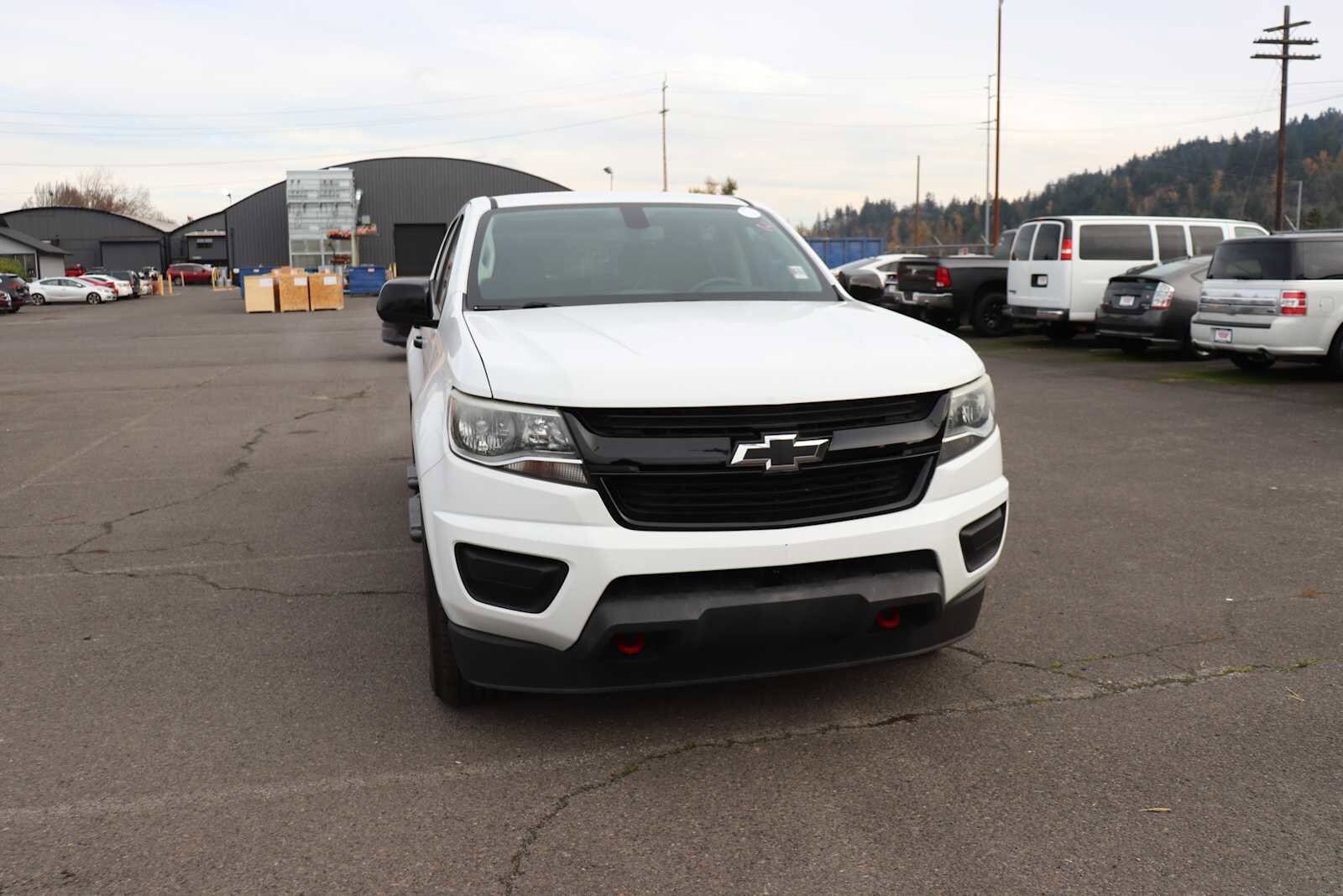 2019 Chevrolet Colorado LT photo 3