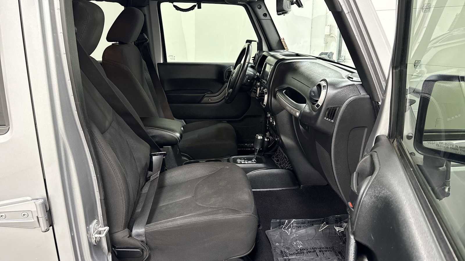 Thumbnail: 2017 Jeep Wrangler - 27