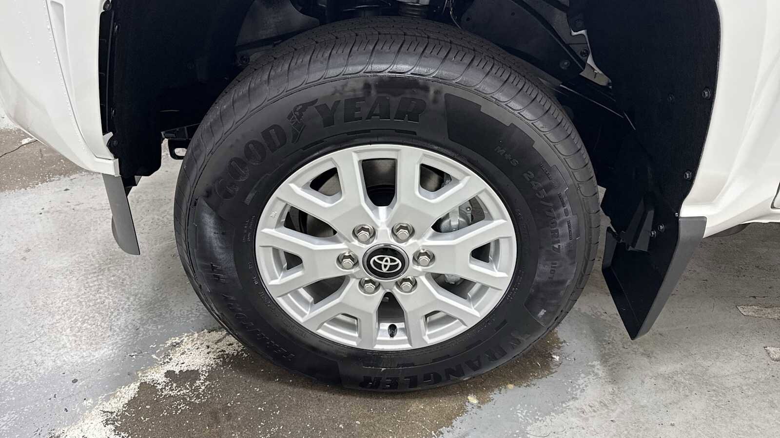 Thumbnail: 2025 Toyota Tacoma - 10