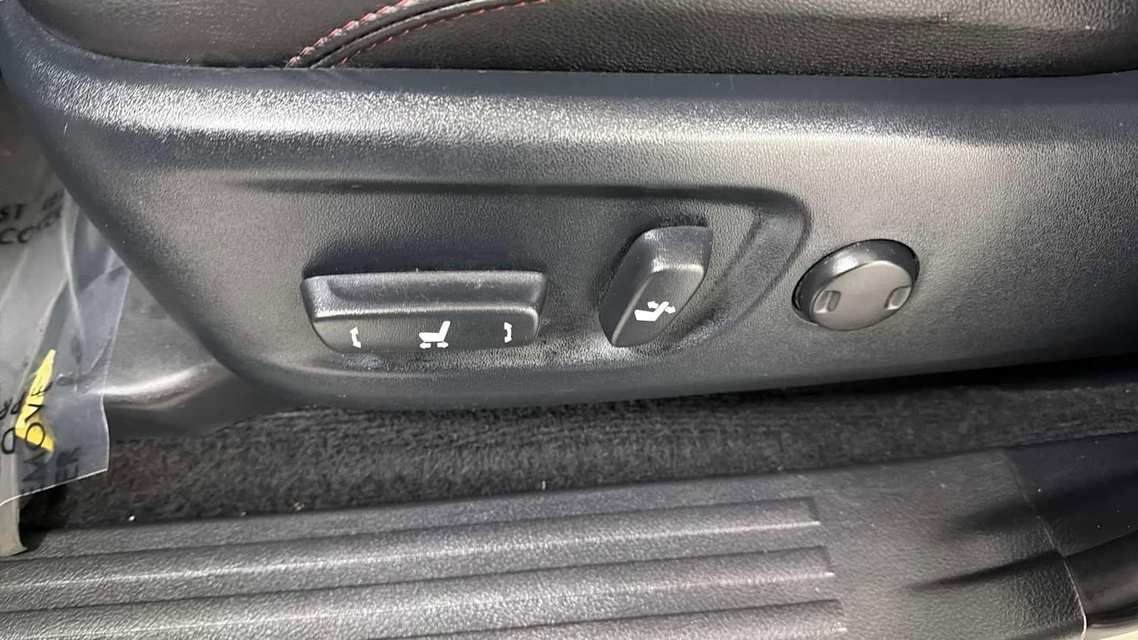 Thumbnail: 2022 Toyota 4Runner - 14