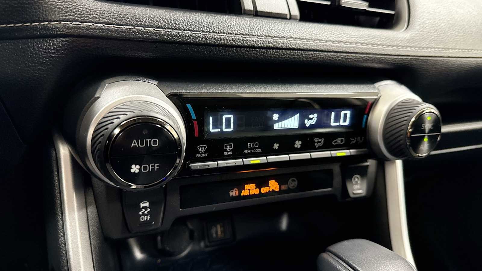 Thumbnail: 2025 Toyota RAV4 - 21
