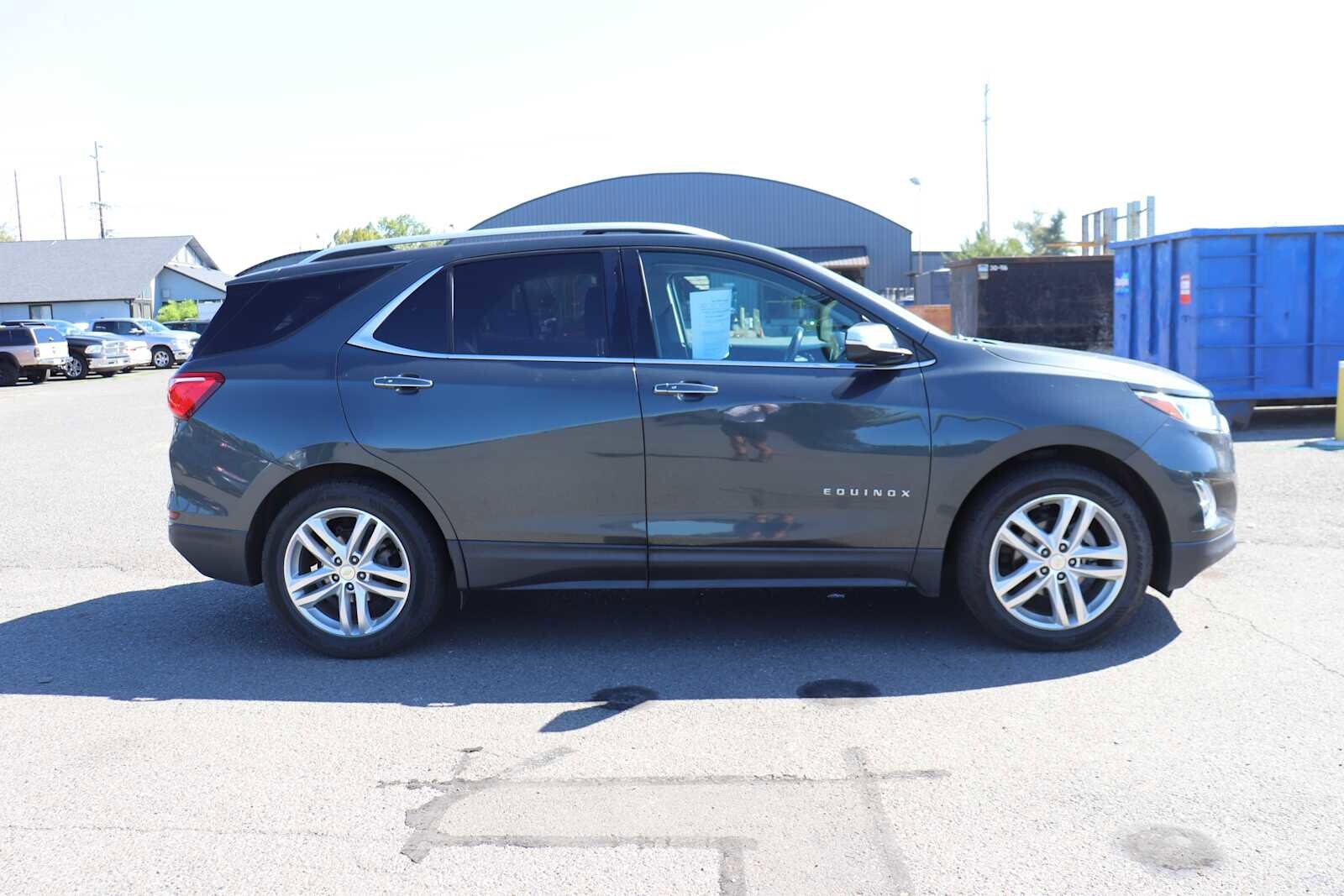 2018 Chevrolet Equinox Premier photo 2