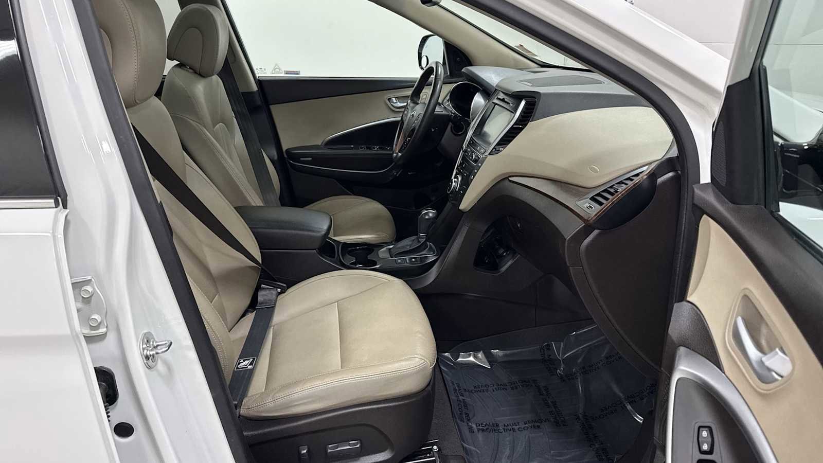 Thumbnail: 2017 Hyundai Santa Fe - 31