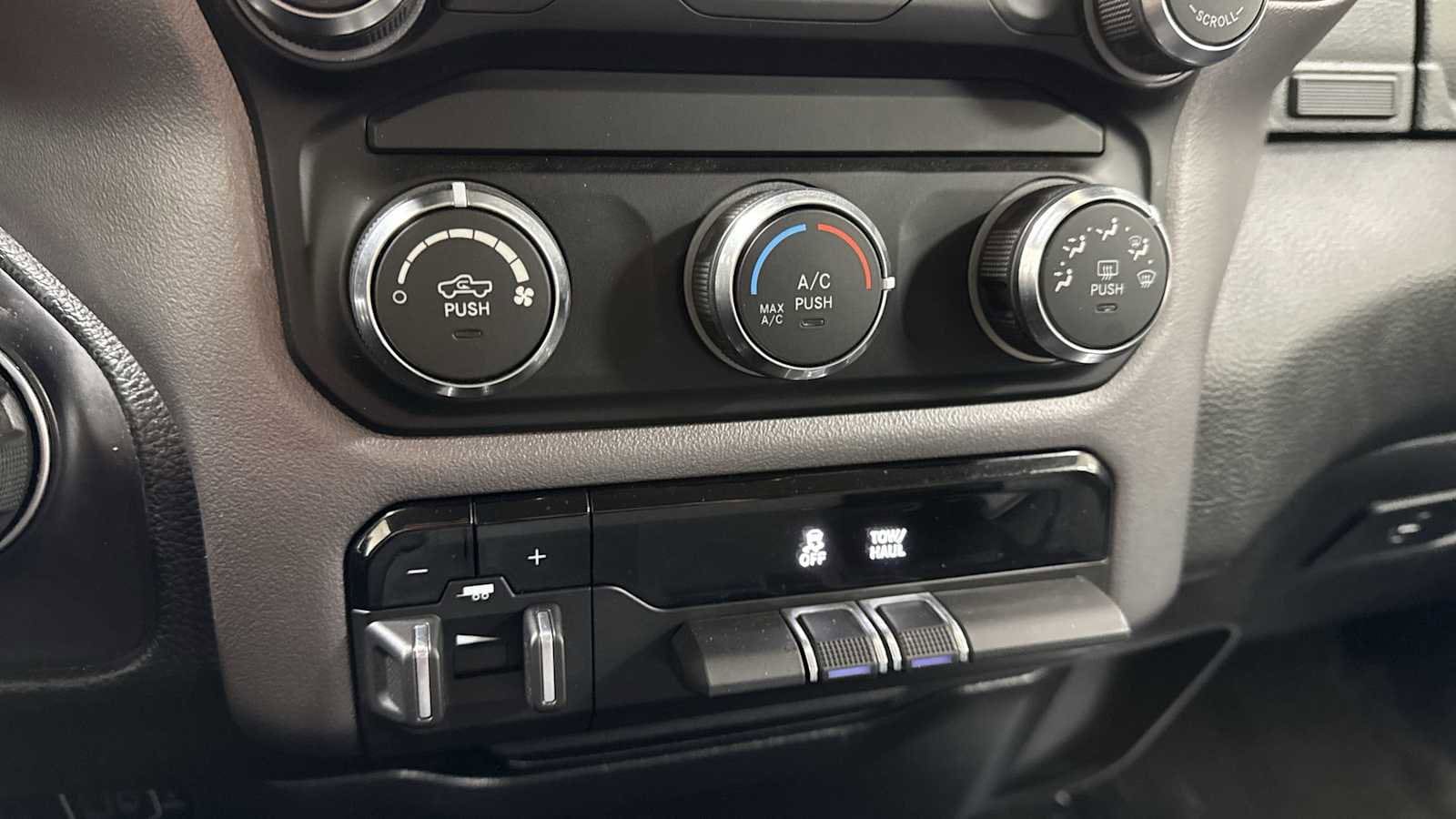 Thumbnail: 2020 RAM 1500 - 21