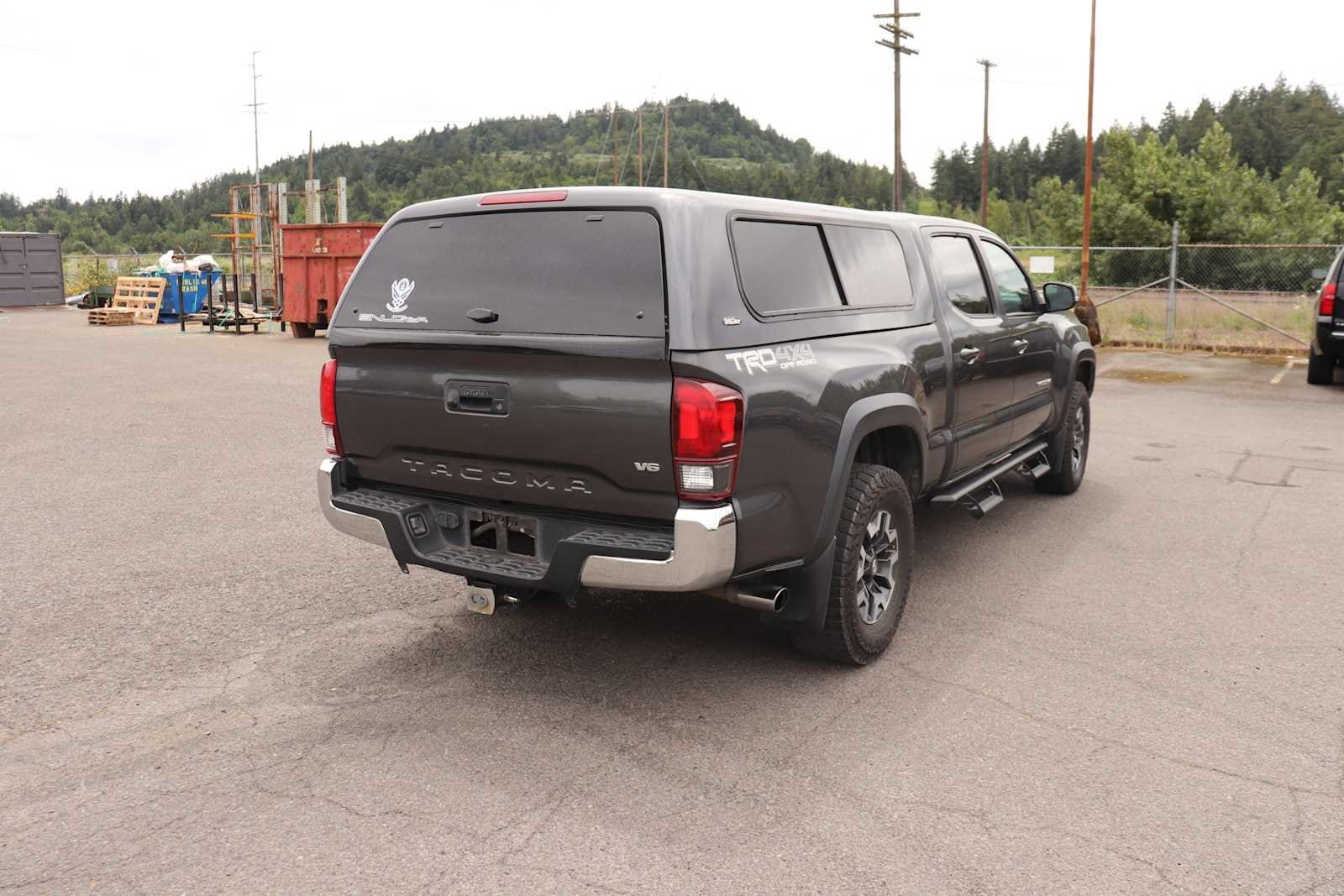 Thumbnail: 2018 Toyota Tacoma - 5