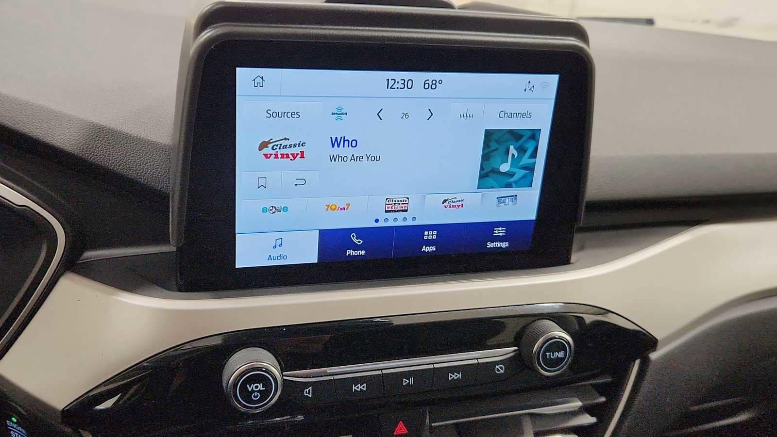 Thumbnail: 2021 Ford Escape - 18