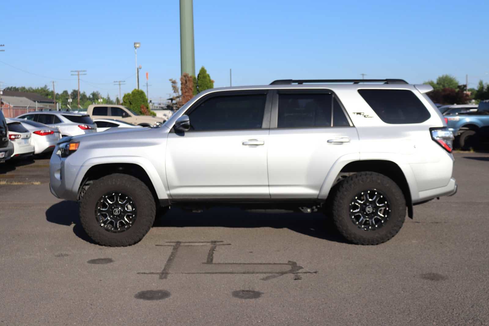 2021 Toyota 4Runner TRD Off Road 8