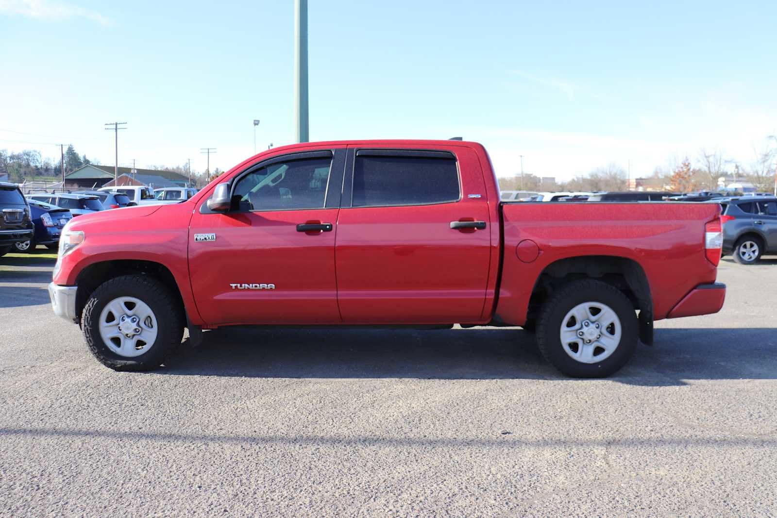 Thumbnail: 2021 Toyota Tundra - 11